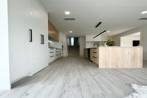 Photo of property in 27 Kotuitui Drive, Wainui, 0992