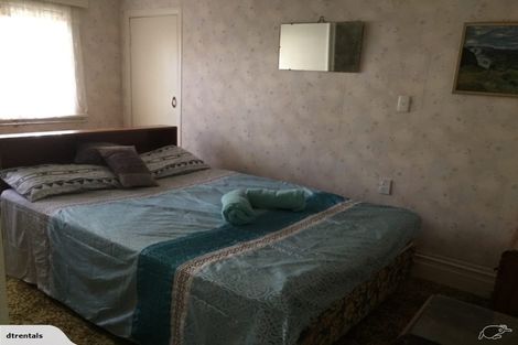 Photo of property in 70 Derwent Street, Island Bay, Wellington, 6023