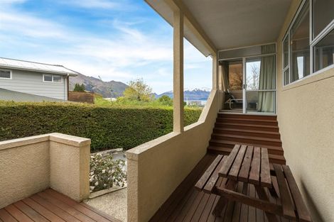 Photo of property in 17 Kennedy Crescent, Wanaka, 9305