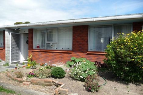 Photo of property in 2/105 Heretaunga Street, Palmerston North, 4414