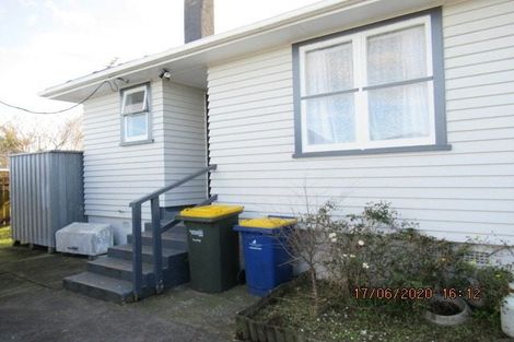 Photo of property in 63 Hepburn Road, Glendene, Auckland, 0602