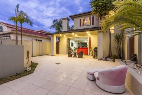 Photo of property in 11 Mistral Place, West Harbour, Auckland, 0618