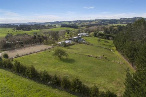 Photo of property in 93 James Mackie Road, Helensville, 0875