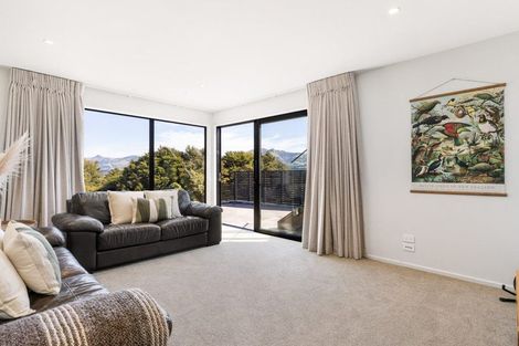 Photo of property in 21 Totara Drive, Duvauchelle, 7581