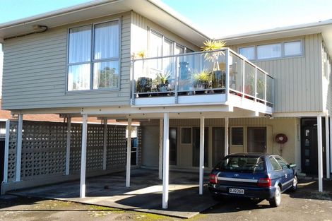 Photo of property in 2/21 Bloomfield Terrace, Hutt Central, Lower Hutt, 5010