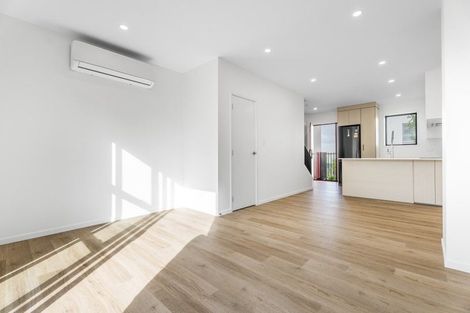 Photo of property in 14 Tupuke Lane, Mount Roskill, Auckland, 1041