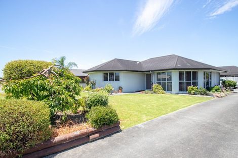 Photo of property in 27 Benner Drive, Ngatea, 3503
