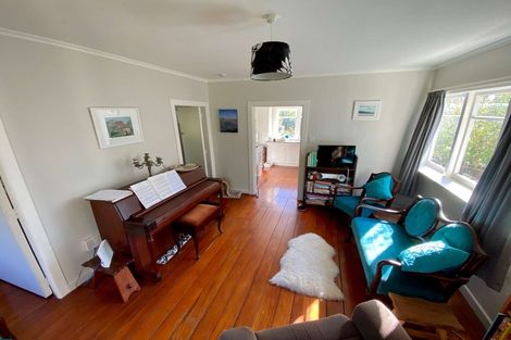 Photo of property in 35 Beulah Avenue, Rothesay Bay, Auckland, 0630