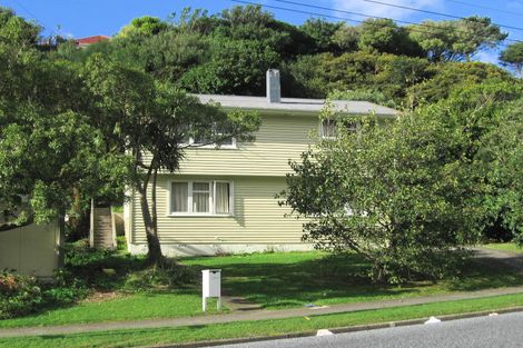 Photo of property in 204 Sievers Grove, Cannons Creek, Porirua, 5024