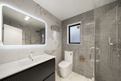 Photo of property in 38c Seymour Road, Sunnyvale, Auckland, 0612