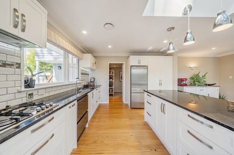 Photo of property in 110 Barton Avenue, Heretaunga, Upper Hutt, 5018