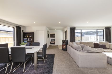 Photo of property in 22 Freedom Drive, Kelvin Grove, Palmerston North, 4414