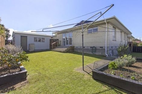 Photo of property in 41 Walworth Avenue, Pakuranga Heights, Auckland, 2010
