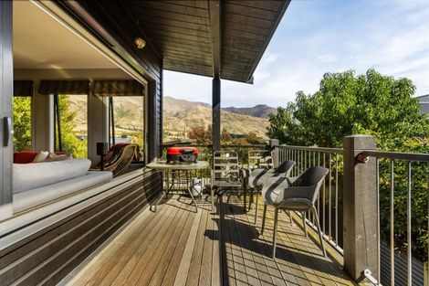Photo of property in 185 Stone Street, Wanaka, 9305