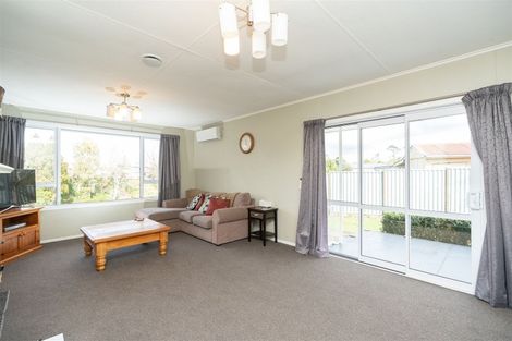 Photo of property in 52 Pollen Crescent, Melville, Hamilton, 3206
