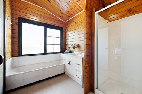 Photo of property in 123 Botany Road, Botany Downs, Auckland, 2010