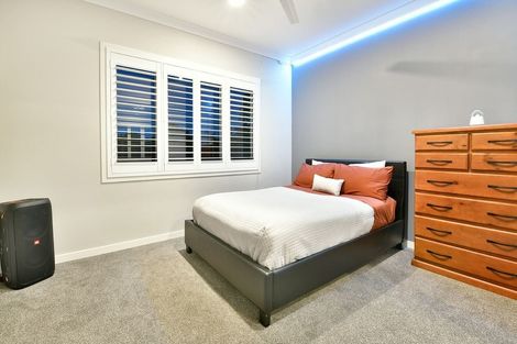 Photo of property in 10 Joblin Road, Wainui, Silverdale, 0994