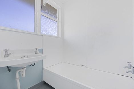 Photo of property in 44 Marama Crescent, Spotswood, New Plymouth, 4310