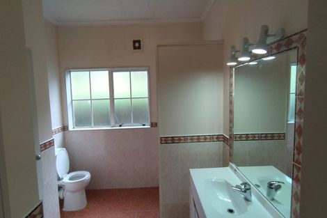 Photo of property in 71 Point View Drive, East Tamaki Heights, Auckland, 2016