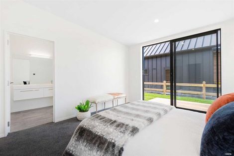 Photo of property in 6 Wallace Place, Wanaka, 9305