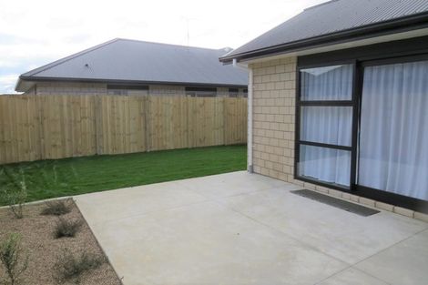 Photo of property in 16 Ladeira Place, Fitzroy, Hamilton, 3206