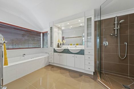 Photo of property in 56 Manor Park, Sunnyhills, Auckland, 2010