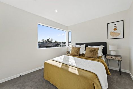 Photo of property in 6 Cara Avenue, Kumeu, 0810