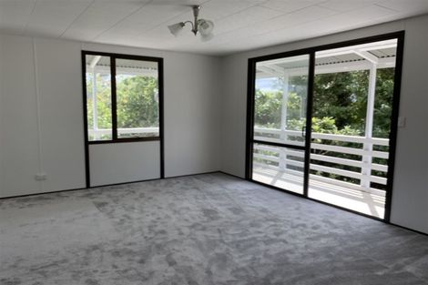 Photo of property in 300 State Highway 16, Kumeu, 0892