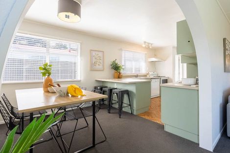 Photo of property in 5 Hookway Grove, Paraparaumu, 5032