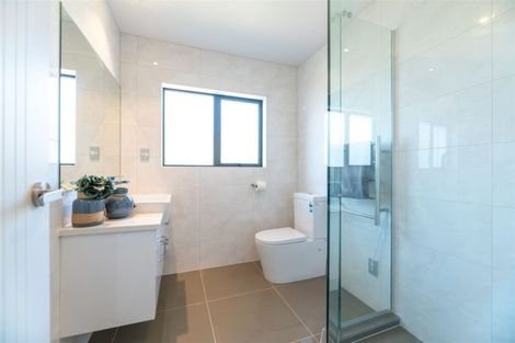 Photo of property in 7 Kahika Grove, Huapai, Kumeu, 0810