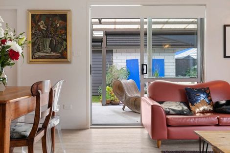 Photo of property in 3 Lance Way, Papamoa, 3118