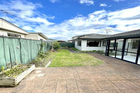 Photo of property in 2/25 Vincent Street, Waterloo, Lower Hutt, 5011