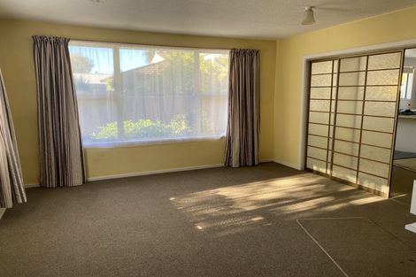 Photo of property in 18 Saunders Place, Redwood, Christchurch, 8051