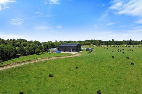 Photo of property in 401a Smart Road, Hillsborough, New Plymouth, 4372