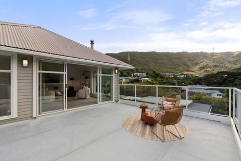 Photo of property in 43 Silverstream Road, Crofton Downs, Wellington, 6035