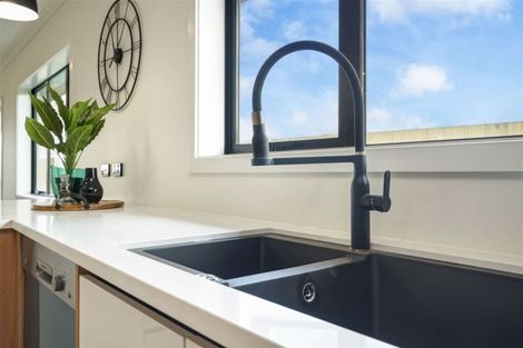 Photo of property in 6 Kapua Crescent, Rototuna North, Hamilton, 3210