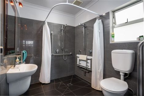 Photo of property in 24 Cologne Street, Martinborough, 5711