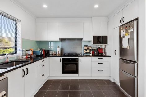 Photo of property in St Claire Village, 10/172 Mcleod Road, Te Atatu South, Auckland, 0610