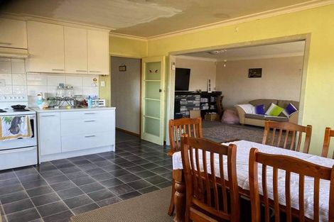 Photo of property in 25 George Street, Eltham, 4322