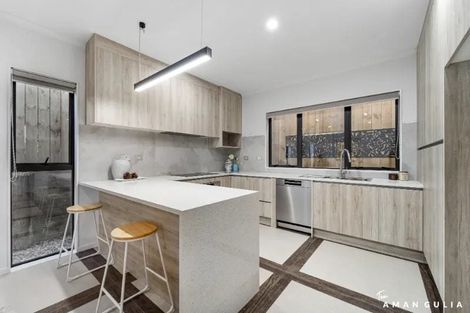 Photo of property in 36b Walker Road, Point Chevalier, Auckland, 1022