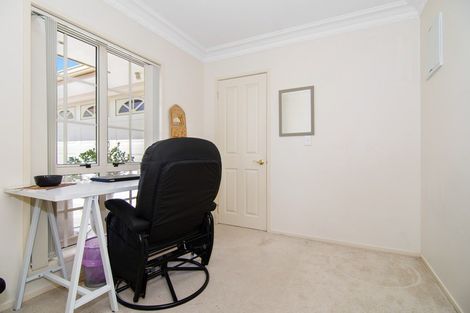 Photo of property in 17 Azure Place, Huntington, Hamilton, 3210