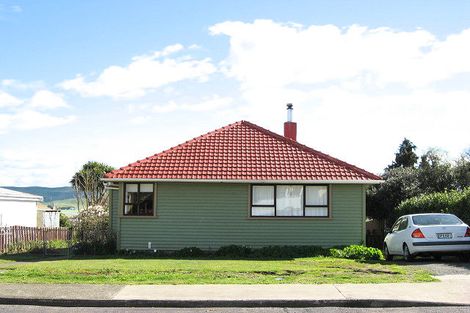 Photo of property in 2 Carpenter Street, Waipukurau, 4200