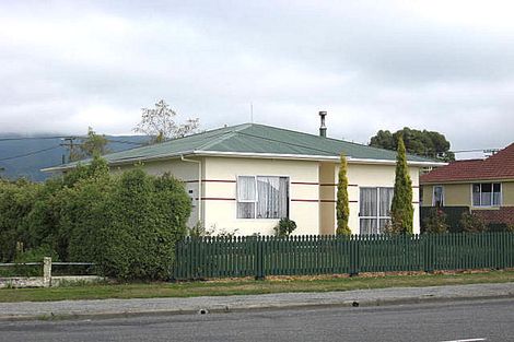 Photo of property in 25 Exeter Street, Waimate, 7924