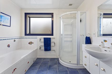 Photo of property in 15 Woodglen Drive, Woodend, 7610