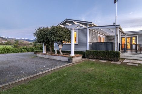 Photo of property in 1070 Queen Street East, Levin, 5510