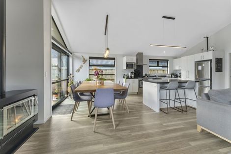 Photo of property in 72 Jack Hanley Drive, Jacks Point, Queenstown, 9371