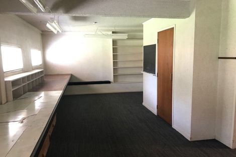 Photo of property in 1 Lenihan Street, Northcote, Auckland, 0627