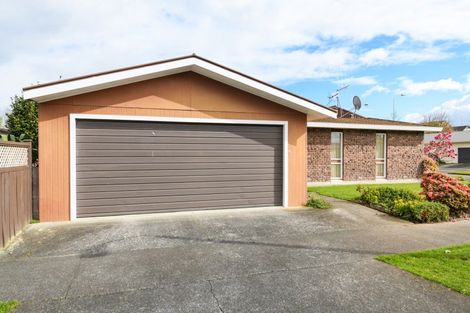 Photo of property in 1 Wharite Place, Awapuni, Palmerston North, 4412