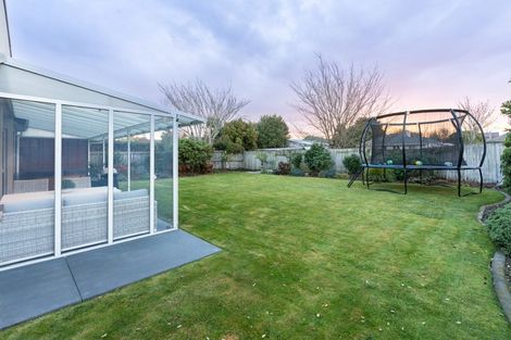Photo of property in 7 Goodall Place, Redwood, Christchurch, 8051