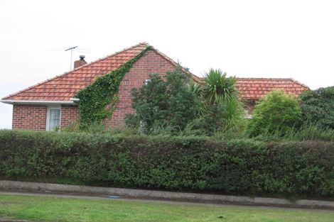 Photo of property in 16 Karaka Street, Helensville, 0800